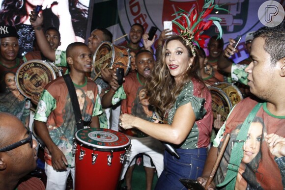 Ivete Sangalo foi à quadra da Grande Rio neste sábado, 12 de março de 2016, quando foi apresentada oficialmente como tema do samba enredo da escola no Carnaval de 2017