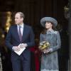 Kate Middleton sai da Abadia de Westminster ao lado do marido, príncipe William