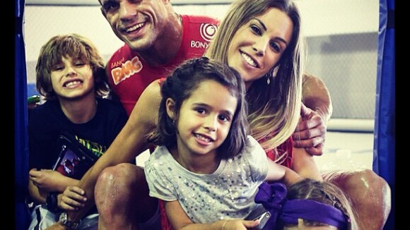 Vitor Belfort, lutador do UFC, festeja nove anos de casamento com Joana Prado