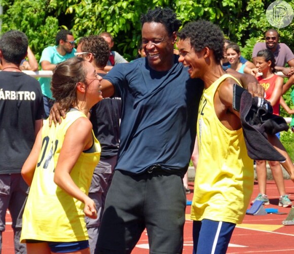 Com a ajuda de Montanha (Toni Garrido), Wesley (Ruan Paiva) tinha carreira promissora em competições de atletismo, na novela 'Totalmente Demais'
