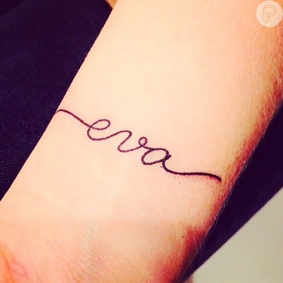 Angélica fez uma tatuagem em homenagem à filha mais nova, Eva
