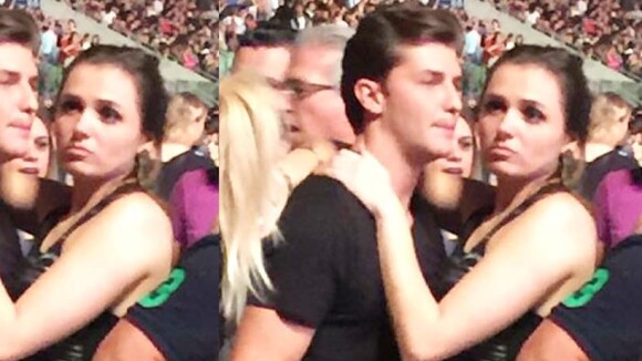 Monica Iozzi e Klebber Toledo curtem show do Maroon 5 abraçados em São Paulo