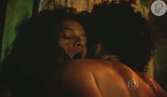 Afrânio (Rodrigo Santoro) e Leonor (Marina Nery) se entregaram ao sexo em capítulo da novela 'Velho Chico'