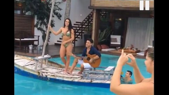 Zezé Di Camargo surpreende hóspedes de hotel no Ceará com show na piscina