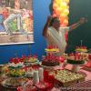 Dennis Carvalho foi surpreendido com uma festa de aniversário nesta sexta-feira nos estúdios de 'Sangue Bom'