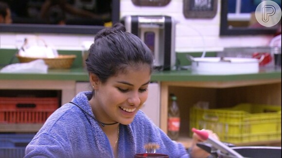'BBB16': Munik elogia pegada de Laham. 'Beija muito bem', nesta segunda-feira, 21 de março de 2016