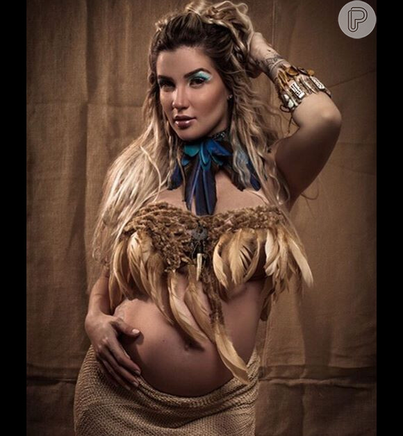 Aline divulgou fotos do ensaio grávida de Lucca, seu primeiro filho