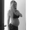 No Instagram, Aline publica foto na qual diz estar ansiosa para descobrir o rostinho de Lucca e afirma ser a favor do parto normal