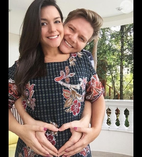 Michel Teló e Thais Fersoza anunciaram no Instagram o motivo do nome de sua primeira filha, Melinda: 'Sonho'