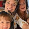 Marina Ruy Barbosa viajou de helicóptero com Luma Costa e Antonio, filho dela, no início da tarde desta Sexta-Feira Santa (25): 'Sempre juntas!'