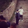 Justin Bieber posa para fotos na Grande Muralha da China nesta segunda-feira, 30 de setembro de 2013