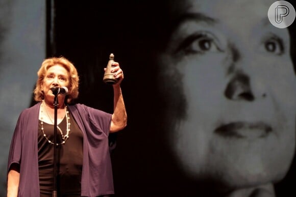 Eva Wilma foi premiada pela APCA (Associação Paulistana de Críticos de Arte) em 2014