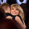 Taylor Swift e Calvin Harris levaram participaram da edição de 2016 do 'iHeartRadio Music Awards' na noite deste domingo, 3 de abril de 2016