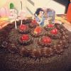 Samara Felippo ganhou bolo de chocolate para comemoração do seu aniversário, nesta segunda-feira (7)