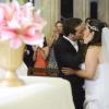 Perséfone (Fabiana Karla) e Daniel (Rodrigo Andrade) se casam nesta quarta, 9 de outubro, em 'Amor à Vida'