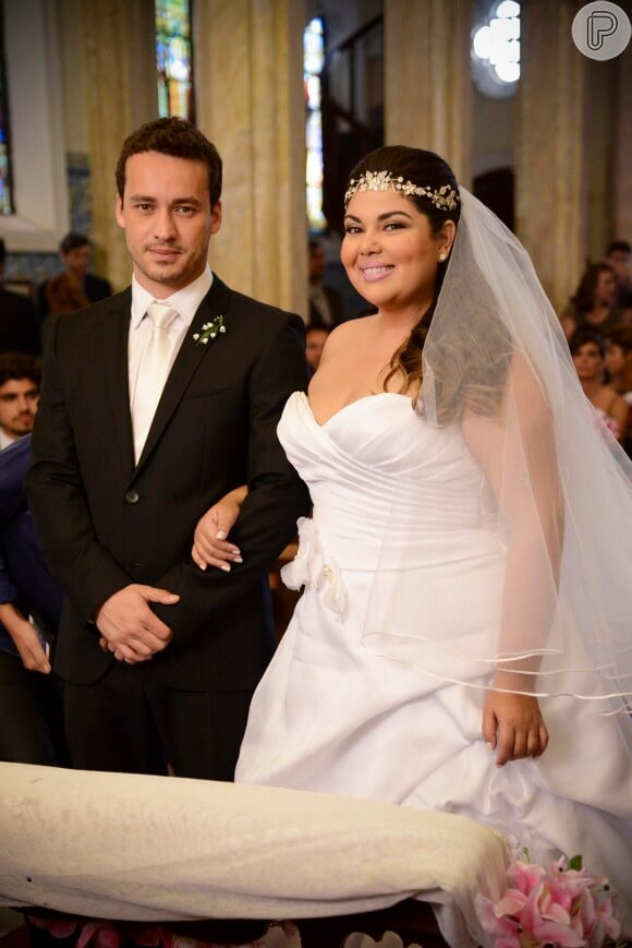 Perséfone (Fabiana Karla) se casa virgem com Daniel (Rodrigo Andrade) em 'Amor à Vida'