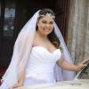 Perséfone (Fabiana Karla) mostra que uma noiva também pode ficar bonita em tamanhos grandes, assim como as magras, em 'Amor à Vida'