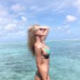 Ao passar a lua de mel na Ilhas Maldivas, a atriz exibiu o corpo escultural ao postar fotos em seu perfil do Instagram