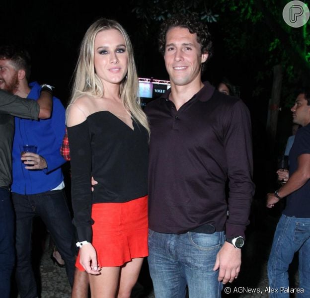 Fiorella Mattheis e Flavio Canto se casaram no último mês de julho, mas ambos já namoravam há mais de dois anos