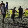 Carolina Dieckmann se divertiu com seu amigo, Bruno de Luca, e seu filho, Davi, durante exercícios na praia do Pepino, em São Conrado, na Zona Sul do Rio de Janeiro, nesta segunda-feira (14)