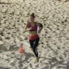 Carolina Dieckmann correu e praticou atividades físicas na praia do Pepino, em São Conrado, na Zona Sul do Rio de Janeiro, nesta segunda-feira (14)