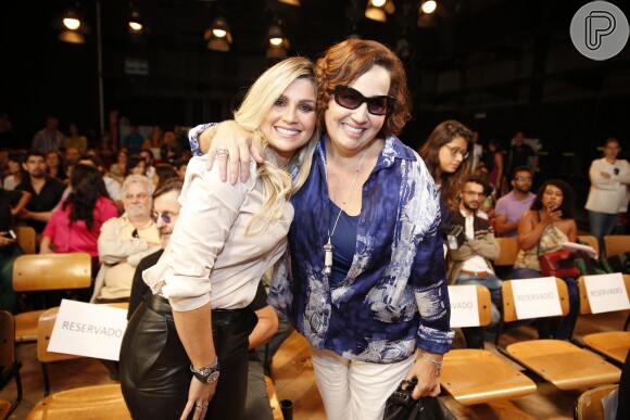 Flávia Alessandra e Cláudia Jimenez se abraçam em coletiva de 'Além do Horizonte'