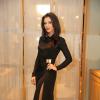 Mariana Rios apostou em um vestido preto com fenda para a coletiva de 'Além do Horizonte'