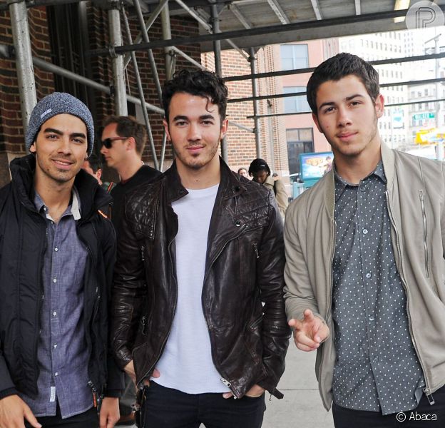 Jonas Brothers cancela turnê por causa de vício em drogas de Joe Jonas ...