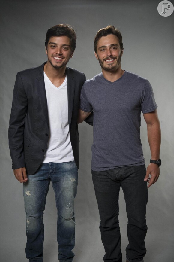 Rodrigo Simas e Thiago Rodrigues serão irmãos na novela 'Além do Horizonte'