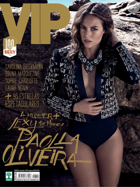 Paolla Oliveira posa sensual para a revista 'VIP'