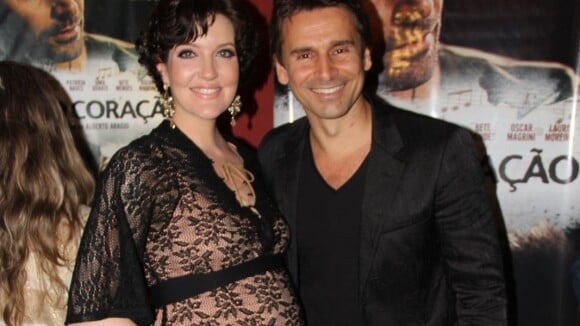 Murilo Rosa recebe Larissa Maciel, grávida, em lançamento de filme no Rio