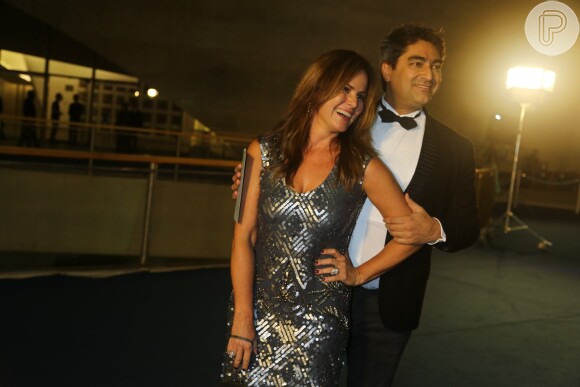 Renata Ceribelli e Zeca Camargo na gravação do especial de final de ano de Roberto Carlos na TV Globo