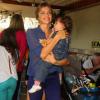 Após uma temporada com a filha, Sofia, na Disney, Grazi Massafera voltou ao Brasil na terça-feira, 26 de novembro de 2013.