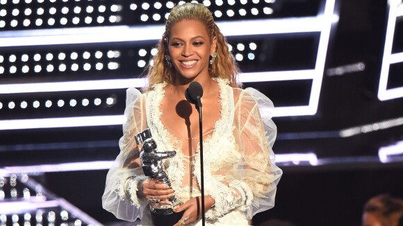 Beyoncé, Rihanna e Drake são destaque no VMA 2016. Veja lista de vencedores!