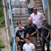 
Em seu último dia Brasil, Joshua Bowman visitou a comunidade Dona Marta, em Botafogo, Zona Sul do Rio de Janeiro, neste sábado, 30 de novembro de 2013
