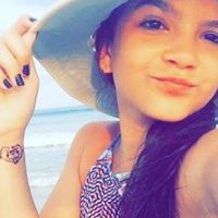 Mel Maia exibe tatuagens pelo corpo aos 12 anos e esclarece aos fãs: 'De henna'