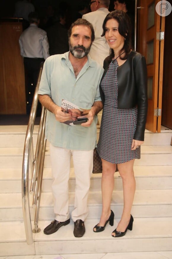 Maria Clara Gueiros e o marido prestigiaram a peça ''O Escândalo de Philippe Dussaert', com Marcos Caruso nesta quarta-feira, dia 31 de agosto de 2016