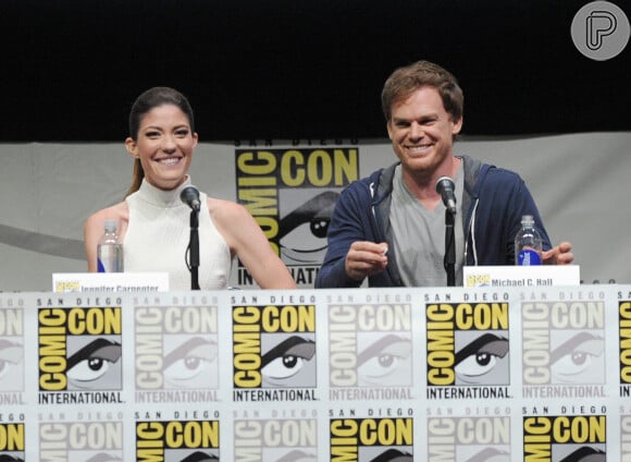 Jennifer Carpenter e Michael C. Hall no showtime de 'Dexter' no evento da Comic-Com em julho de 2013