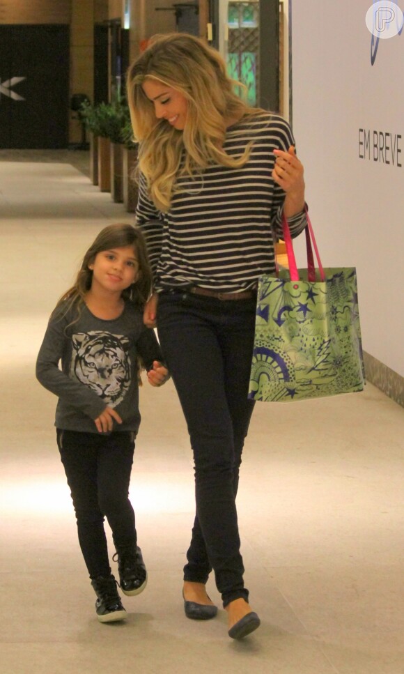 Grazi Massafera é mãe de Sofia, de 4 anos, de seu relacionamento com Cauã Reymond