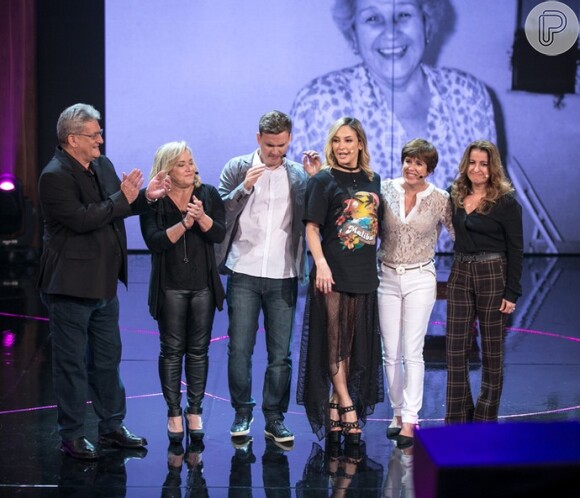 
A família de Claudia Leitte soltou a voz no palco do 'Tamanho Família'

