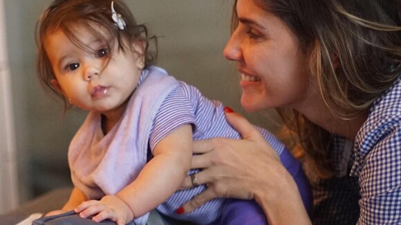 Deborah Secco comemora primeiros passos da filha aos 9 meses. Veja vídeo!