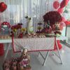 A festa de Maria Flor ganhou muitos balões vermelhos