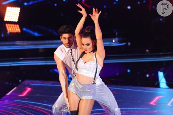 Letícia Lima também arrasou e está ocupando a segunda posição no 'Dança dos Famosos'