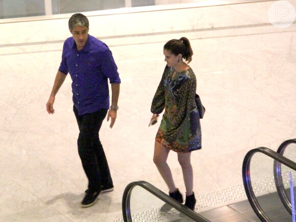 William Bonner e sua filha Beatriz passearam no shopping Village Mall, no Rio de Janeiro, neste domingo, 4 de setembro de 2016
