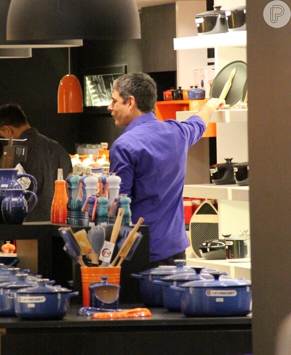 William Bonner e sua filha Beatriz passearam no shopping Village Mall, no Rio de Janeiro, neste domingo, 4 de setembro de 2016