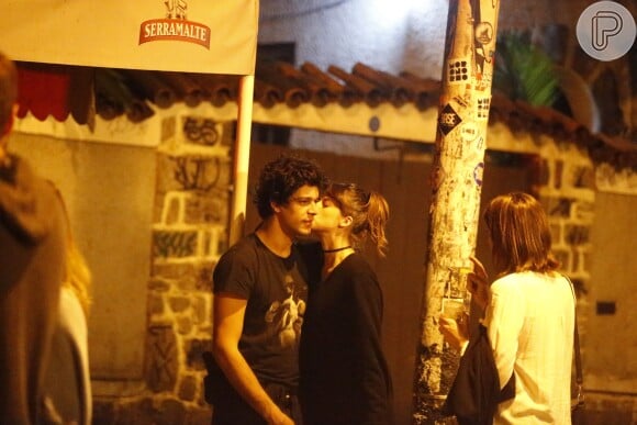 Agatha Moreira e Pedro Lamin foram vistos aos beijos pela primeira vez em junho
