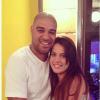 Namoro de Adriano com a estudante Bruna Gonzaga chegou ao fim (12 de dezembro de 2013)