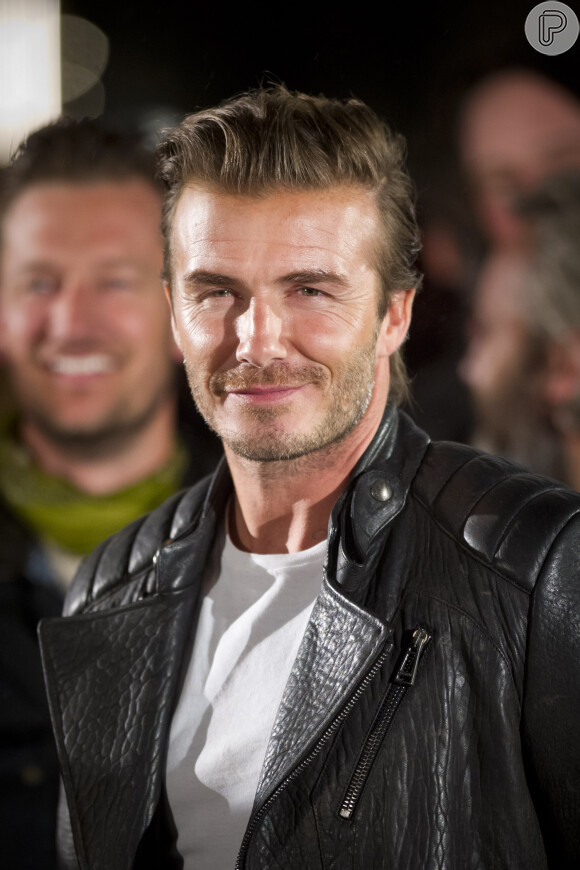 David Beckham afirmou que se emociona ao assistir filmes e seriados como 'Friends' e 'The Office'. O ex-jogador de futebol deu uma entrevista à rádio BBC afirmando que ficou emocionado ao mostrar um documentário do seu antigo clube aos filhos