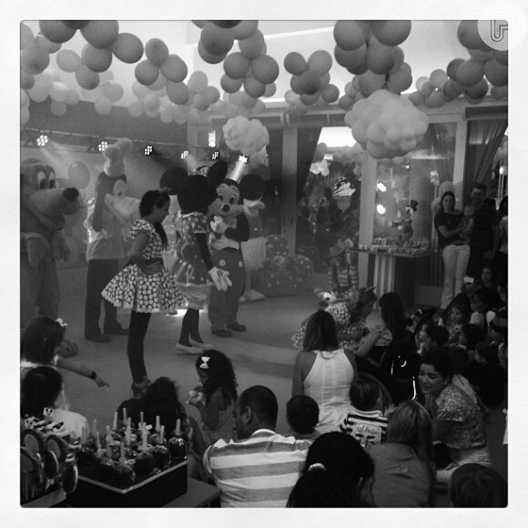 Festa de 3 anos de Pedro, filho mais velho de Juliana Paes, realizada em sua casa, na Barra da Tijuca, Zona Oeste do Rio de Janeiro, no último domingo, 16 de dezembro de 2013
