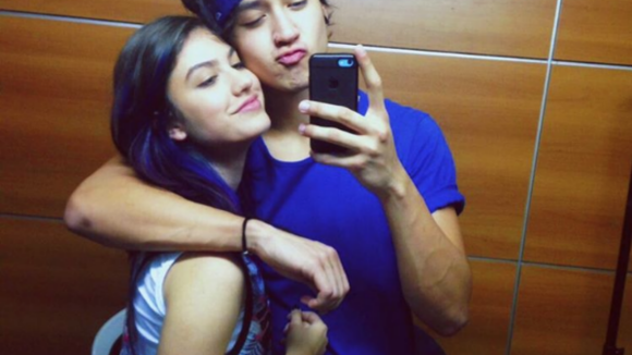 Giovanna Grigio assume namoro com Johnny Baroli após foto no Instagram:'Felizes'